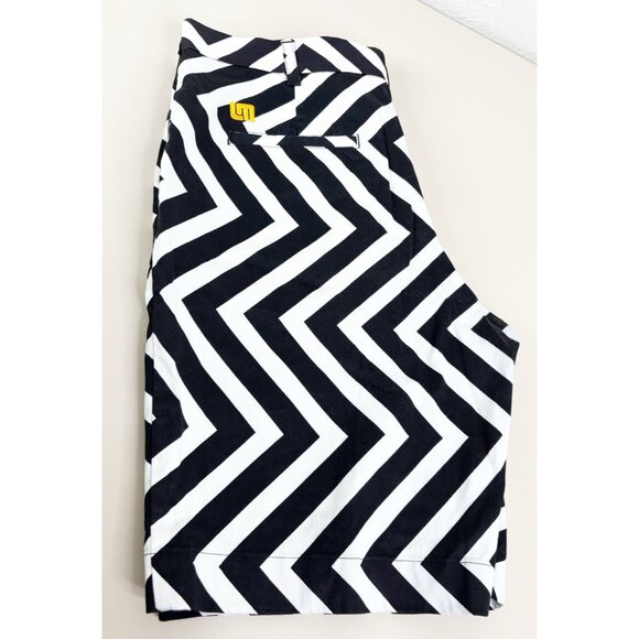 Loudmouth Other - Loudmouth Sz 36 Golf Shorts Black & White Zig Zag Bold Print Cotton/Spandex EUC